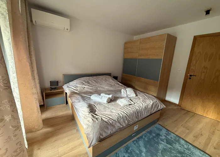 Nikol5 Deluxe Apartmán *